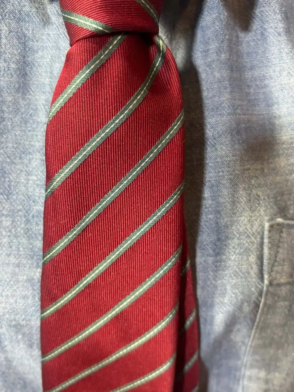 ViTG Christian Dior Paris New York Silk Necktie in Burgundy Striped Pattern